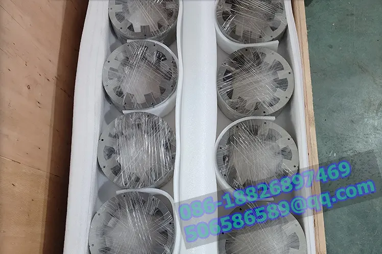 New Design of Electric Vehicle Motor Based Onhigh-Strength Low-Iron-Loss Soft Magnetic Materials