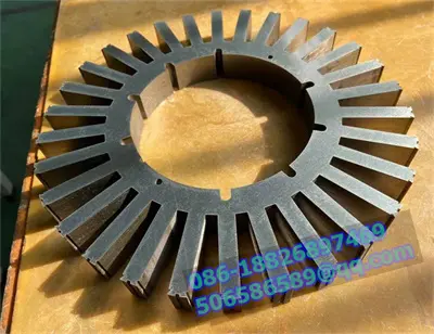 Optimalizácia vrstveného magnetického obvodu a zlepšenie uzatvárania magnetického toku v statore motora